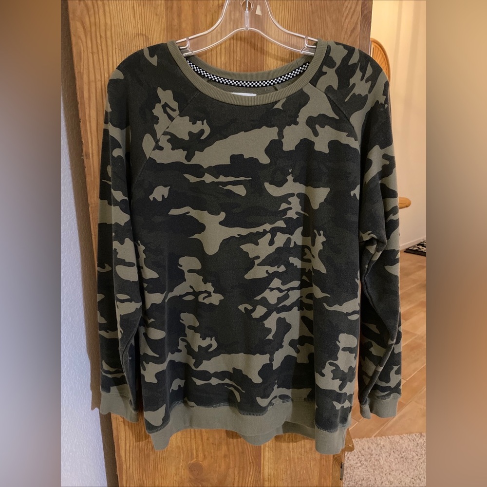 Camouflage Crewneck Sweater Size M